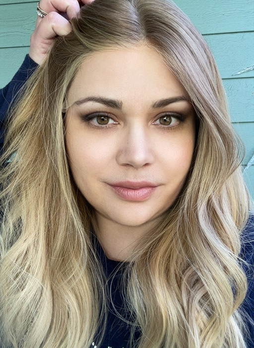 Ash Blonde with light density and framing blonde fine hairs. 